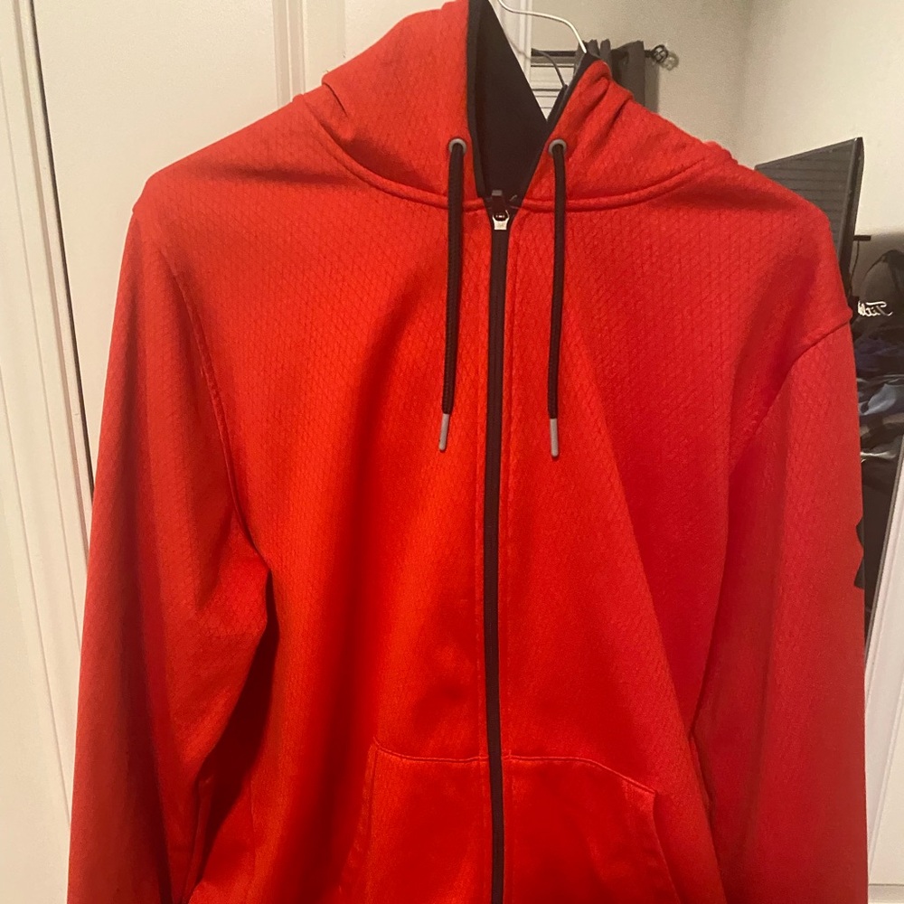 Under Armour sweatshirt